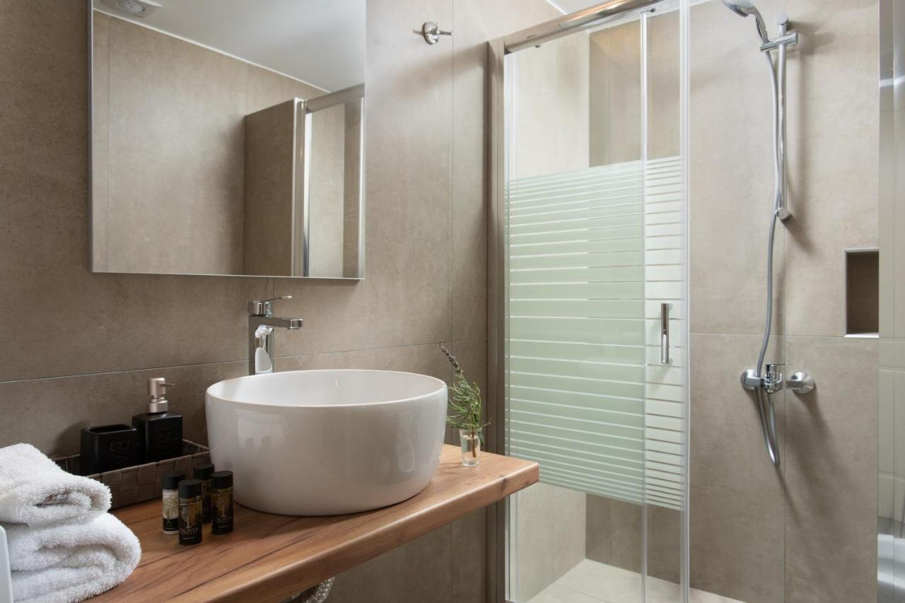 Villa Itis - Elegant Ground Floor Suite With Terrace & Great View Neápolis Exterior foto